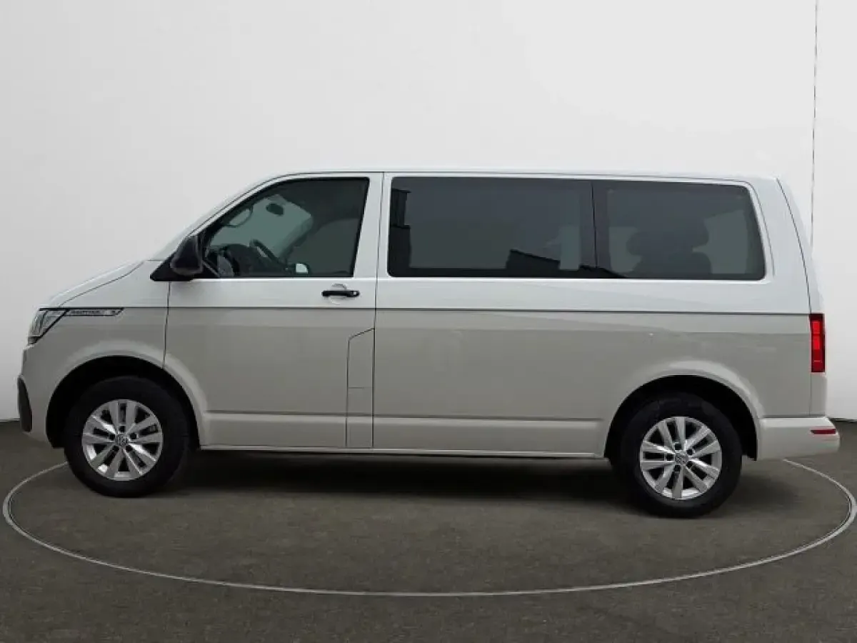 Gebraucht VW Multivan Family 150 PS (110 kW) 2021 Van / Kleinbus