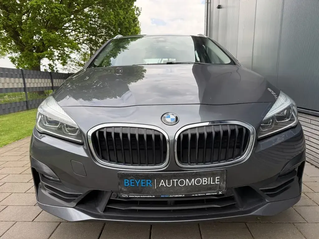 Gebraucht BMW 218 Active Tourer Advantage 150 PS (110 kW) 2020 Grau Van / Kleinbus
