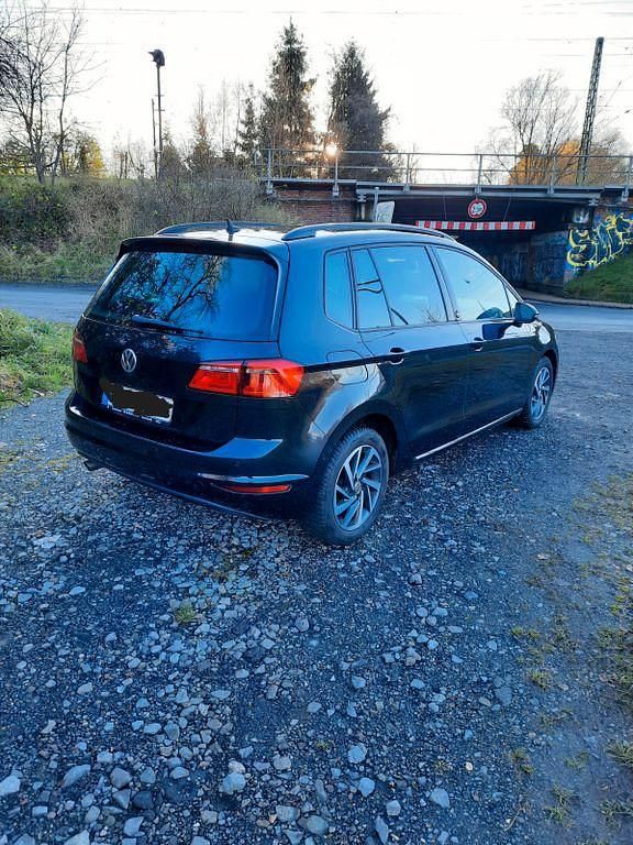 Schwarz Gebraucht 2017 VW Golf Sportsvan Sound Van / Kleinbus | 12.650 € (Guter Preis) - Bild 1/4