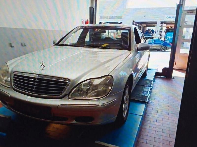 Silber Gebraucht 1999 Mercedes S500 Limousine | 4.800 € (Guter Preis) - Bild 1/4