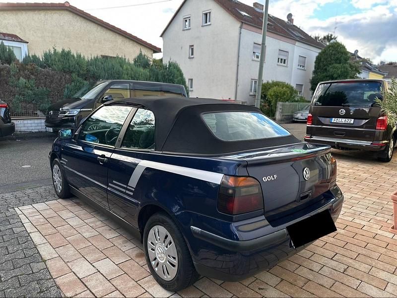Gebraucht VW Golf Cabriolet 101 PS (74 kW) 2000 Blau Cabrio