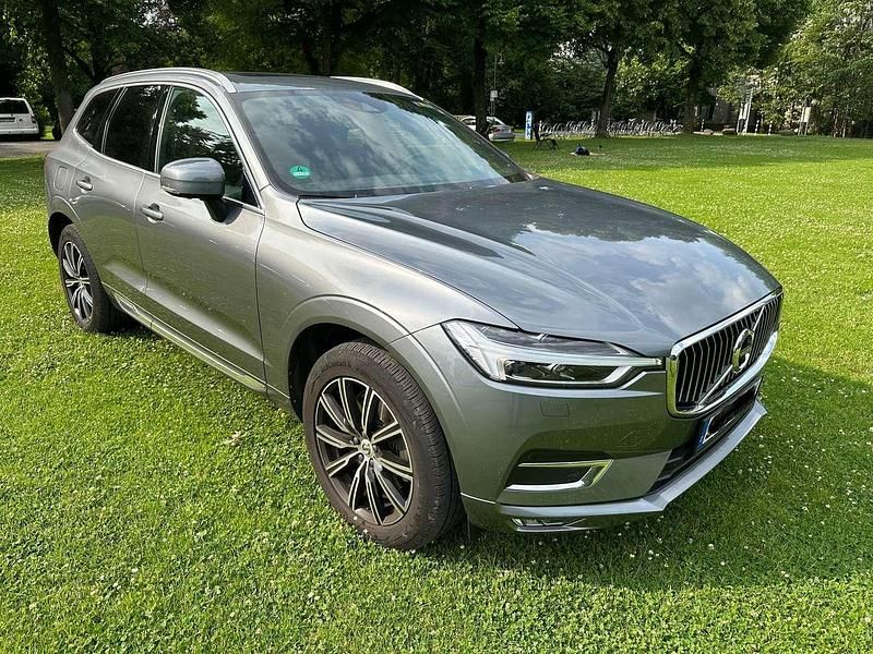 Silber Gebraucht 2019 Volvo XC60 Momentum SUV | 28.500 € (Superpreis) - Bild 1/4
