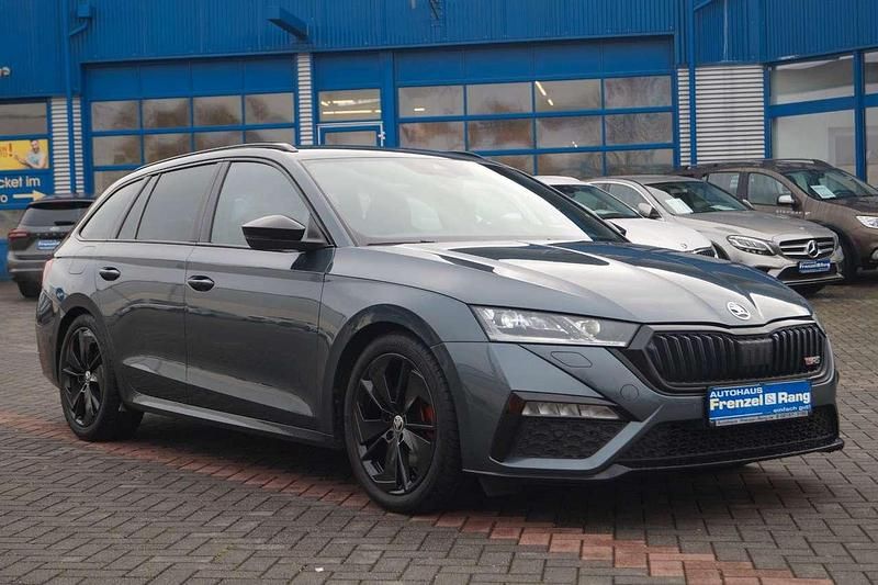 Grau Gebraucht 2022 Skoda Octavia RS Kombi | 29.990 € (Guter Preis) - Bild 1/4