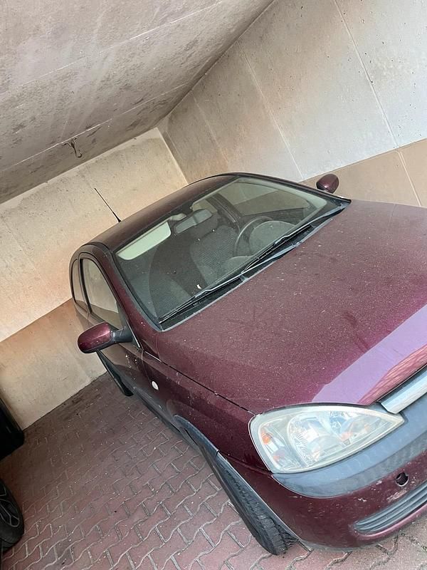 Rot Gebraucht 2002 Opel Corsa Kleinwagen | 1.000 € (Fairer Preis) - Bild 1/4