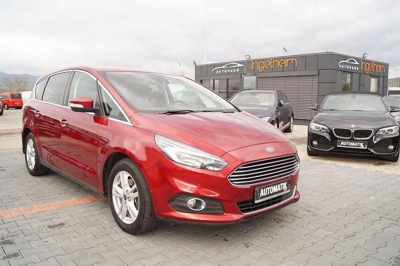 Rot Gebraucht 2019 Ford S-MAX Titanium Van / Kleinbus | 16.890 € (Superpreis) - Bild 1/4