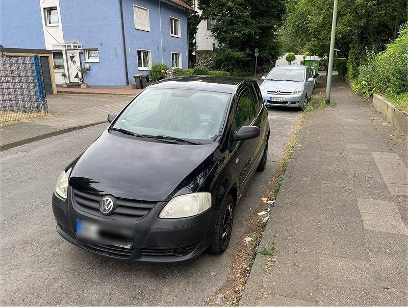 Schwarz Gebraucht 2007 VW Fox Kleinwagen | 950 € (Superpreis) - Bild 1/4