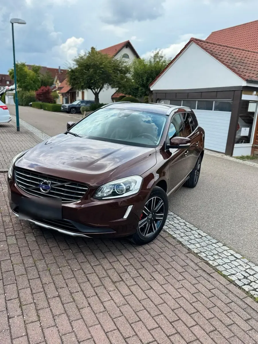 Gebraucht Volvo XC60 Summum 194 PS (142 kW) 2016 Braun SUV