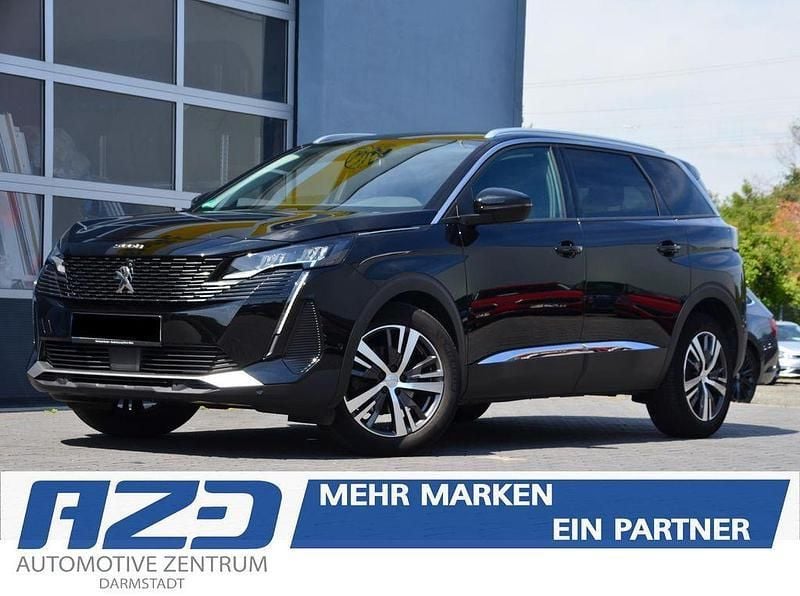 Lackierung schwarz perla nera/me (metallic) Gebraucht 2021 Peugeot 5008 Allure Van / Kleinbus | 25.888 € (Etwas zu teuer) - Bild 1/4