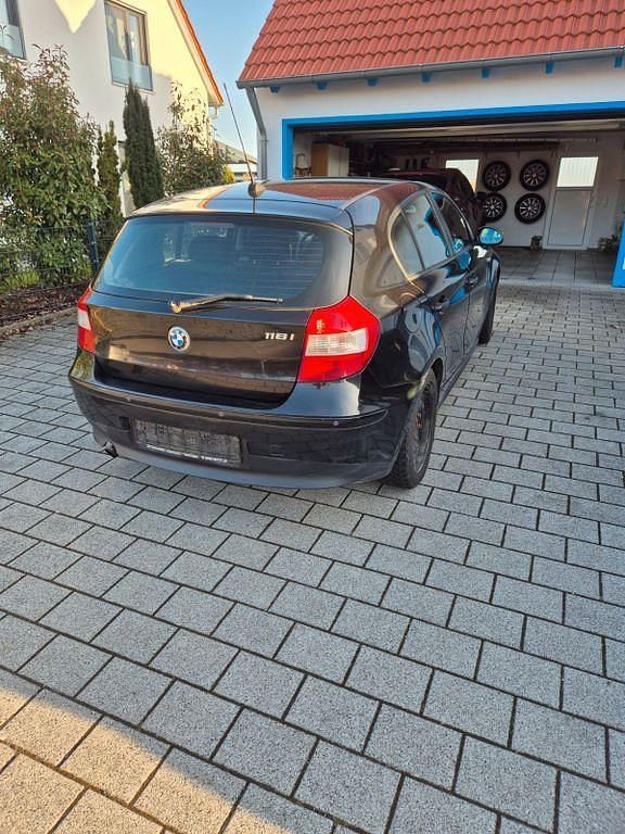 Gebraucht BMW 116 116 PS (85 kW) 2007 Schwarz Kleinwagen