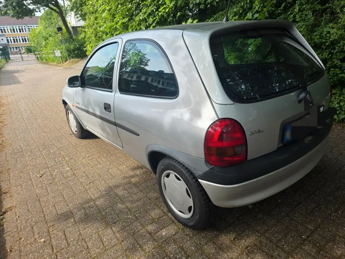 Gebraucht Opel Corsa 69 PS (50 kW) 2000 Silber Kleinwagen