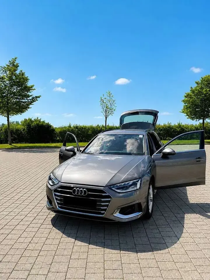 Gebraucht Audi A4 Advanced 204 PS (150 kW) 2021 Silber Kombi