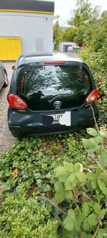 Schwarz Gebraucht 2006 Toyota Aygo Kleinwagen | 1.000 € (Superpreis) - Bild 1/4
