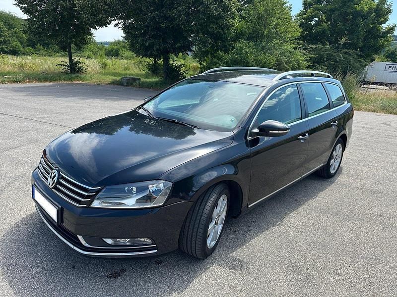 Schwarz Gebraucht 2014 VW Passat Comfortline Kombi | 7.200 € (Fairer Preis) - Bild 1/4
