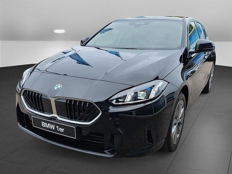 Schwarz uni Neu 2025 BMW 118 Performance Kleinwagen | 42.760 € (Teuer) - Bild 1/4