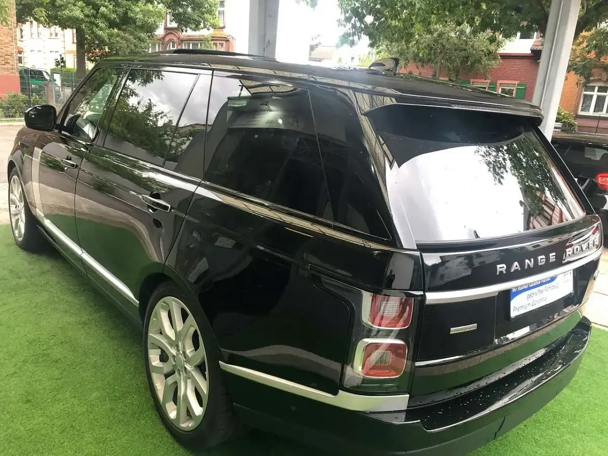 Second-hand Land Rover Range Rover 340 CP (250 kW) 2018 Negru SUV