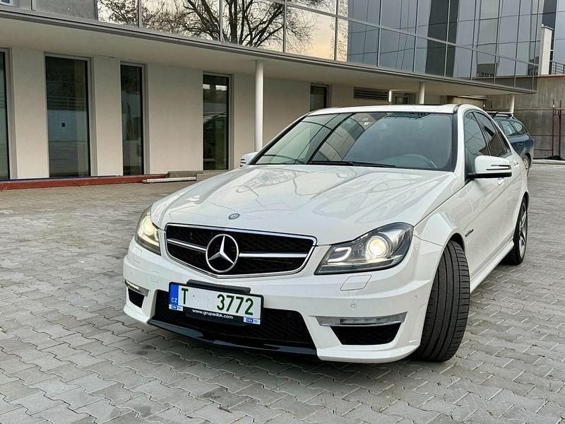 Gebraucht Mercedes C63 AMG AMG 457 PS (336 kW) 2011 Weiß Limousine