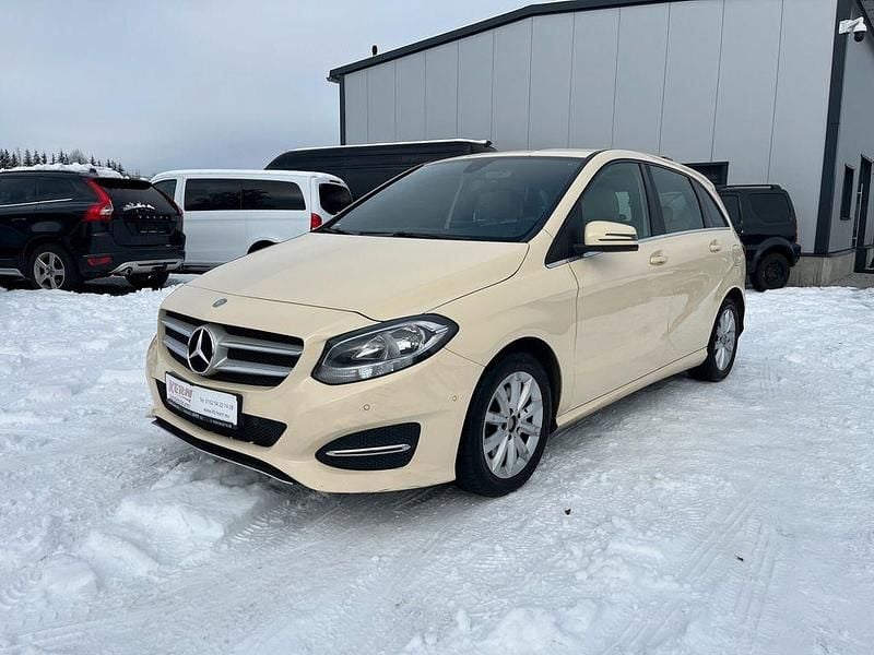Gebraucht Mercedes B180 109 PS (80 kW) 2017 Van / Kleinbus
