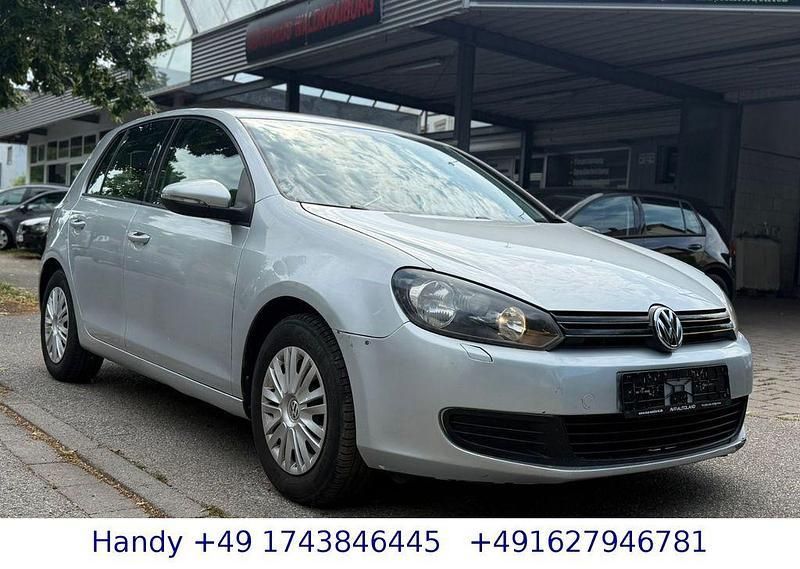 Silber Gebraucht 2010 VW Golf VI Trendline Limousine | 3.390 € (Superpreis) - Bild 1/4