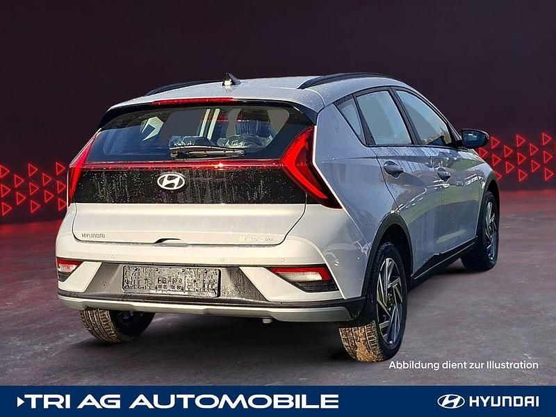 Gebraucht Hyundai Bayon Trend 101 PS (74 kW) 2025 Lumen grey / mic SUV