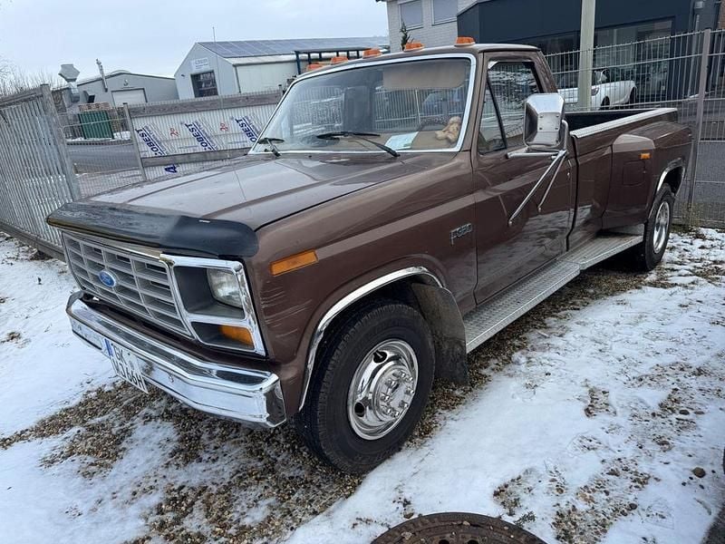 Braun Gebraucht 1983 Ford F350 Abholung | 16.500 € - Bild 1/4