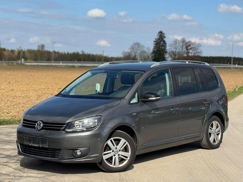 Second-hand VW Touran Match 140 CP (102 kW) 2013 Gri Monovolum