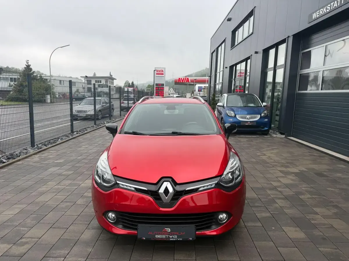 Gebraucht Renault Clio GrandTour LIMITED 90 PS (66 kW) 2016 Rot Kombi