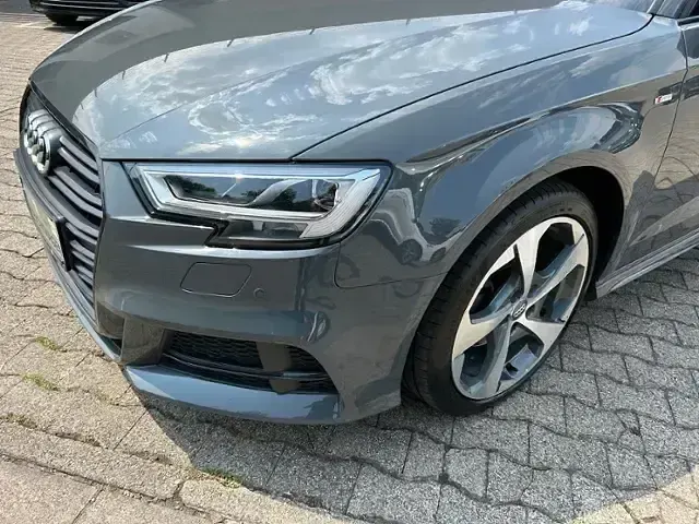 Gebraucht Audi A3 Sport 150 PS (110 kW) 2018 Grau Limousine