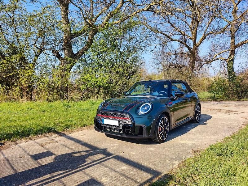 Gebraucht Mini John Cooper Works 231 PS (169 kW) 2023 Grün Kleinwagen