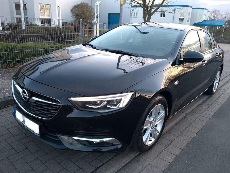 Schwarz Gebraucht 2020 Opel Insignia S Limousine | 15.550 € (Superpreis) - Bild 1/4