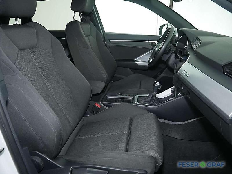 Gebraucht Audi Q3 Ambiente 245 PS (180 kW) 2022 Gletscherweiß metallic SUV