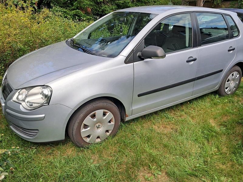 Silber Gebraucht 2006 VW Polo Kleinwagen | 850 € (Superpreis) - Bild 1/4