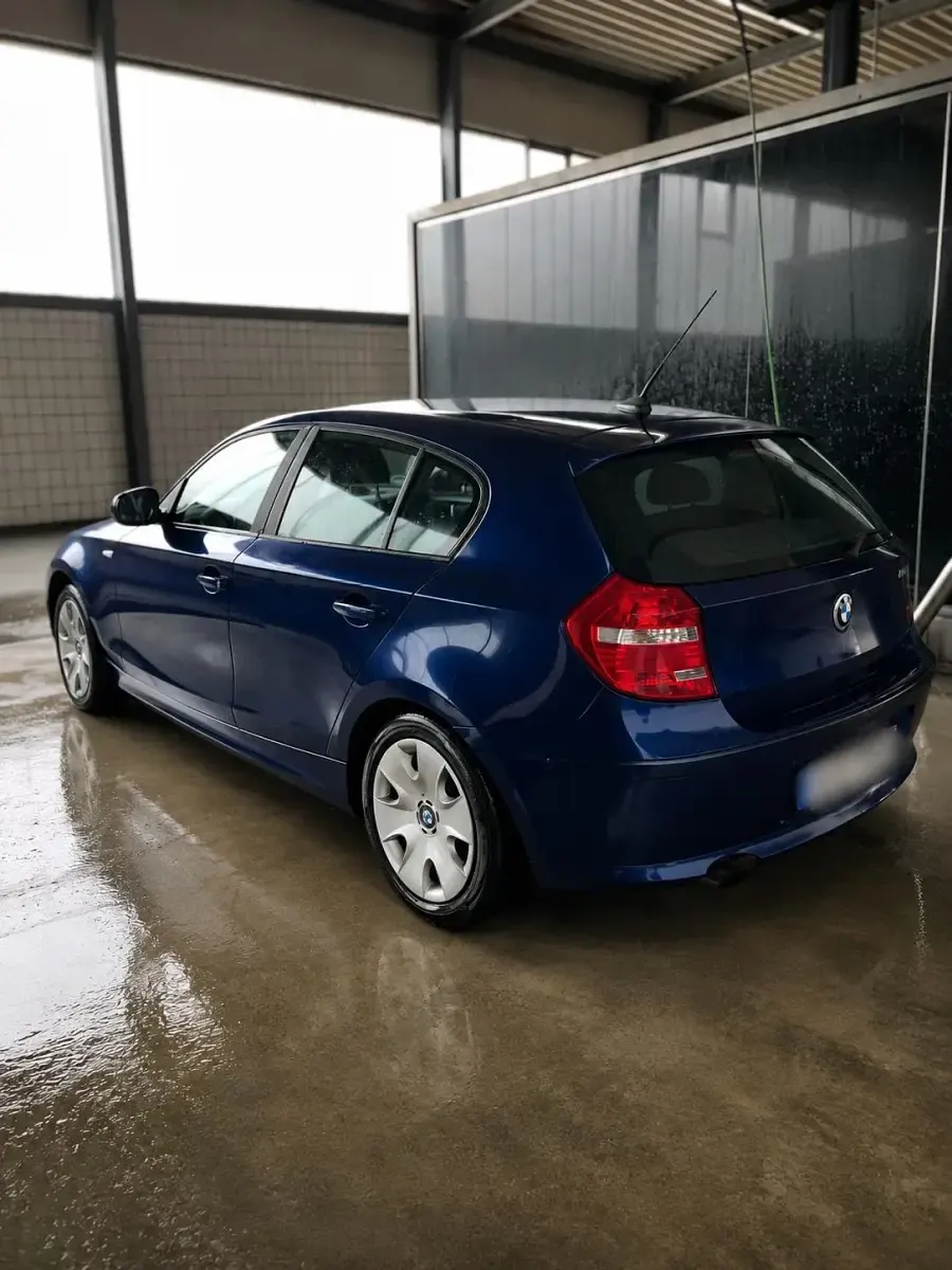 Gebraucht BMW 116 122 PS (89 kW) 2009 Blau Kleinwagen