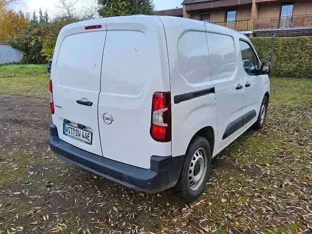 Używany Opel Combo-e Life Edition 100 kW (136 KM) 2022 Biały Kombi