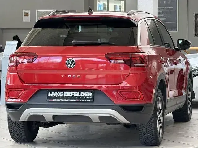 Second-hand VW T-Roc Move 150 CP (110 kW) 2023 Roșu SUV