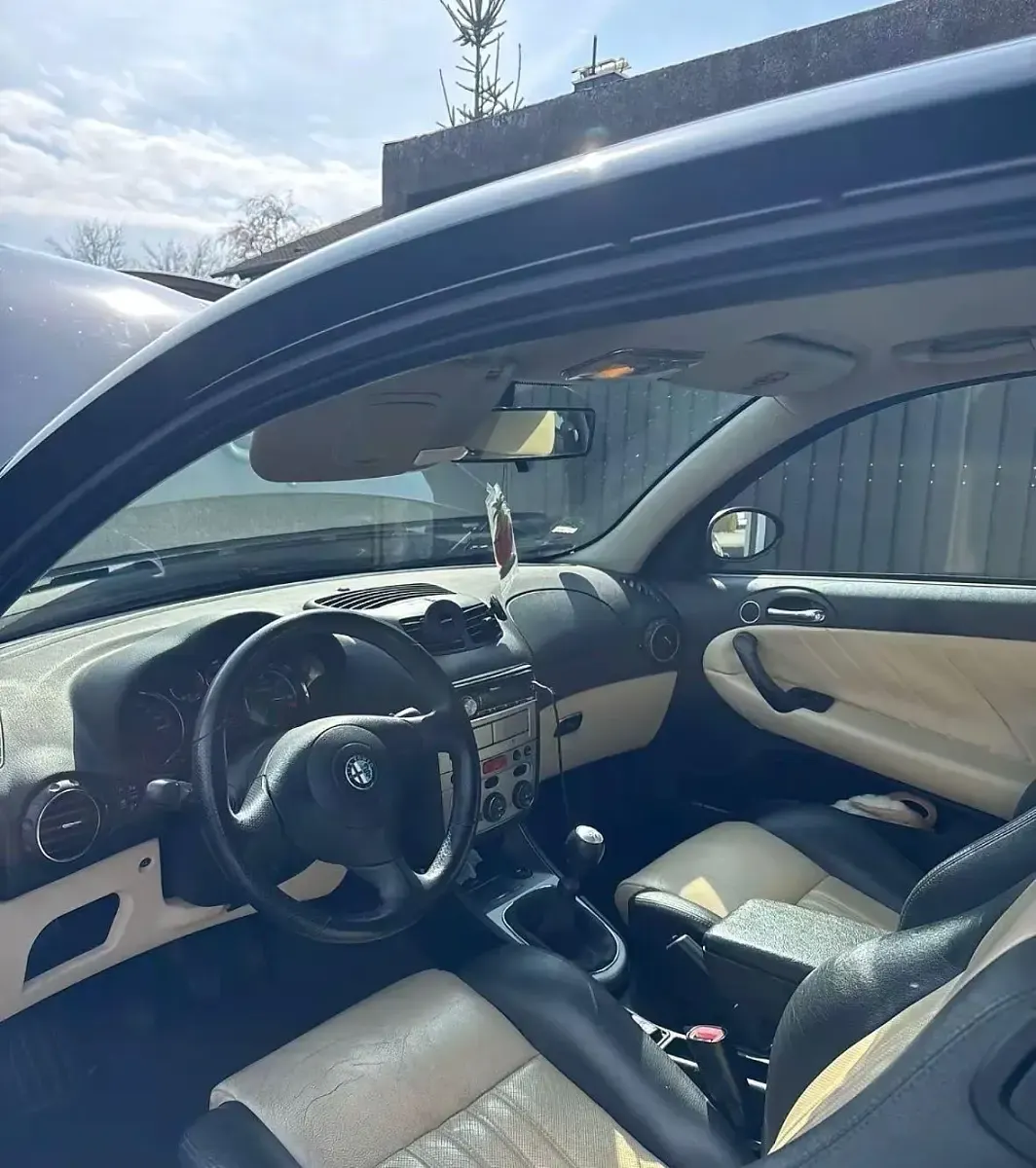 Gebraucht Alfa Romeo 147 120 PS (88 kW) 2007 Schwarz Kleinwagen