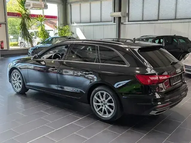 Gebraucht Audi A4 204 PS (150 kW) 2022 Schwarz Kombi