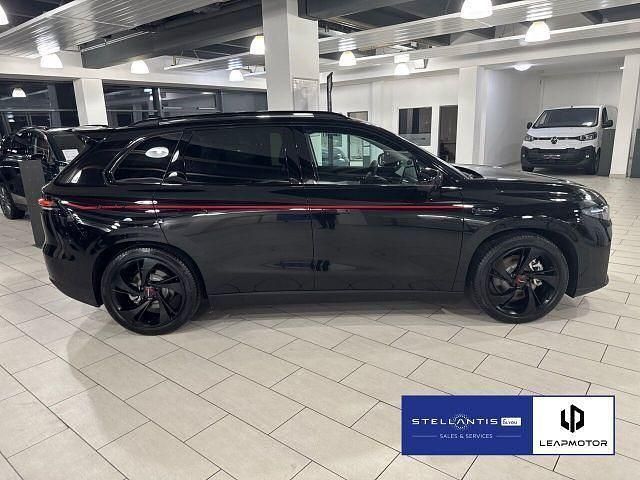 Neu Leapmotor C10 439 kW (598 PS) 2026 Schwarz SUV