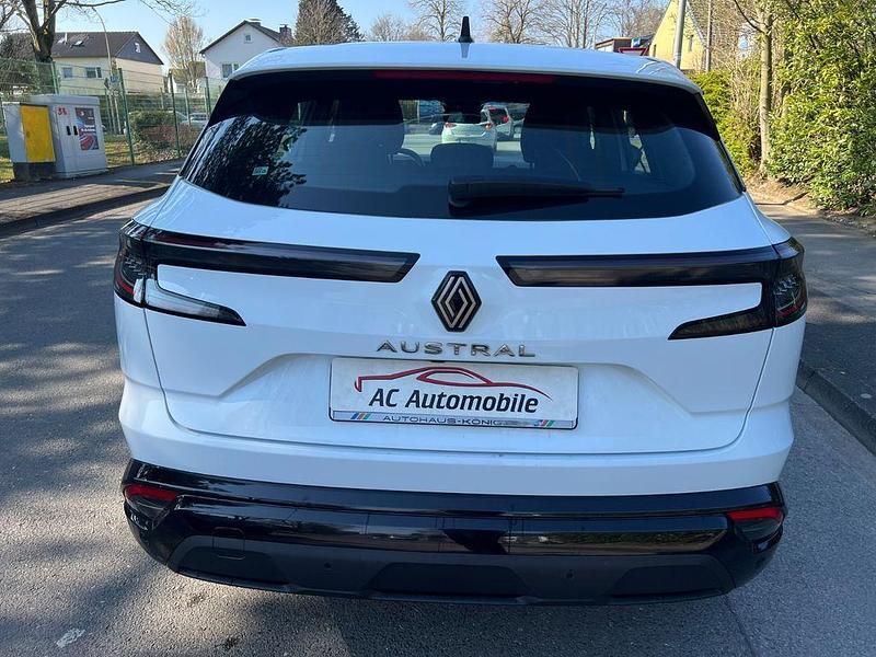 Gebraucht Renault Austral Evolution 158 PS (116 kW) 2024 Weiß SUV