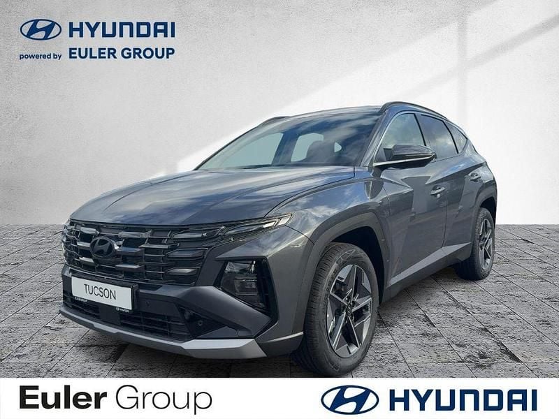 Grau Neu 2025 Hyundai Tucson Trend SUV | 31.990 € (Superpreis) - Bild 1/4
