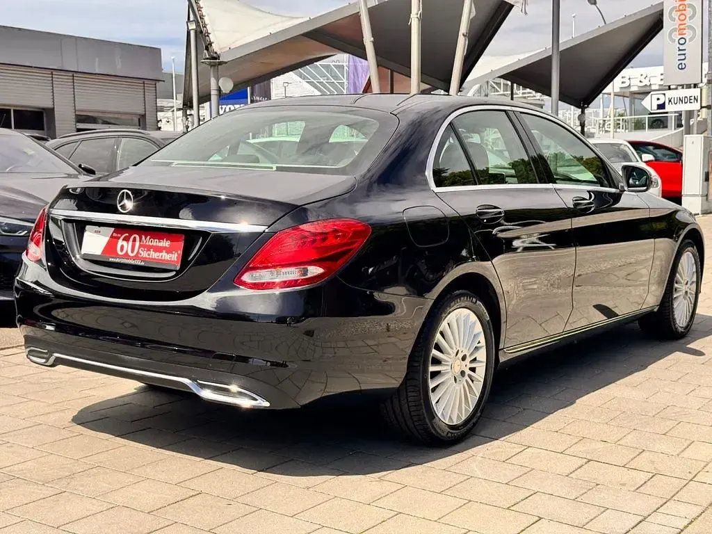 Gebraucht Mercedes C200 Exclusive 136 PS (100 kW) 2015 Schwarz Limousine