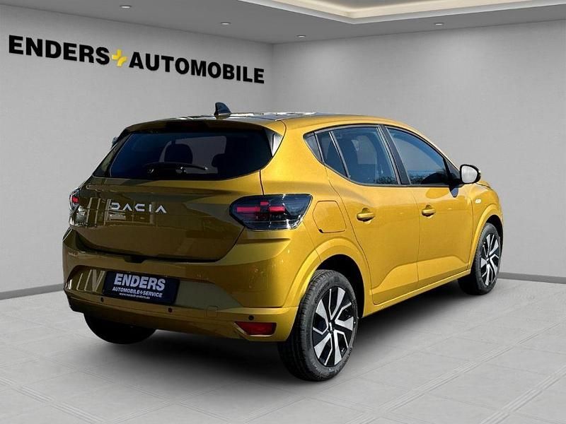 Neu Dacia Sandero Expression 101 PS (74 kW) 2026 Gelb Limousine