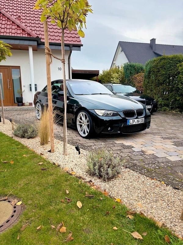 Grün Gebraucht 2007 BMW 330 Cabriolet Cabrio | 9.800 € (Fairer Preis) - Bild 1/4