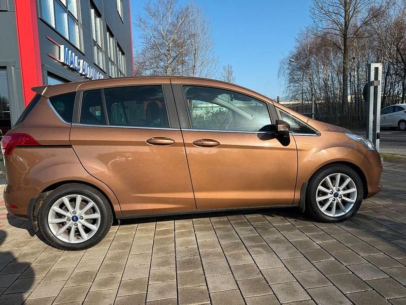Gebraucht Ford B-MAX Titanium 105 PS (77 kW) 2016 Braun Van / Kleinbus