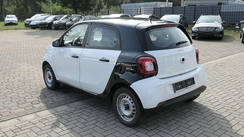 Gebraucht Smart ForFour 71 PS (52 kW) 2018 Weiß Kleinwagen