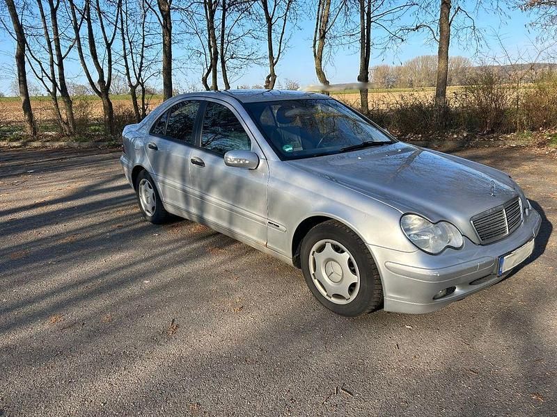 Gebraucht Mercedes C200 Classic 116 PS (85 kW) 2003 Grau Limousine
