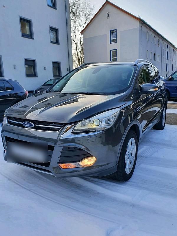 Grau Gebraucht 2015 Ford Kuga SUV | 11.500 € (Superpreis) - Bild 1/4