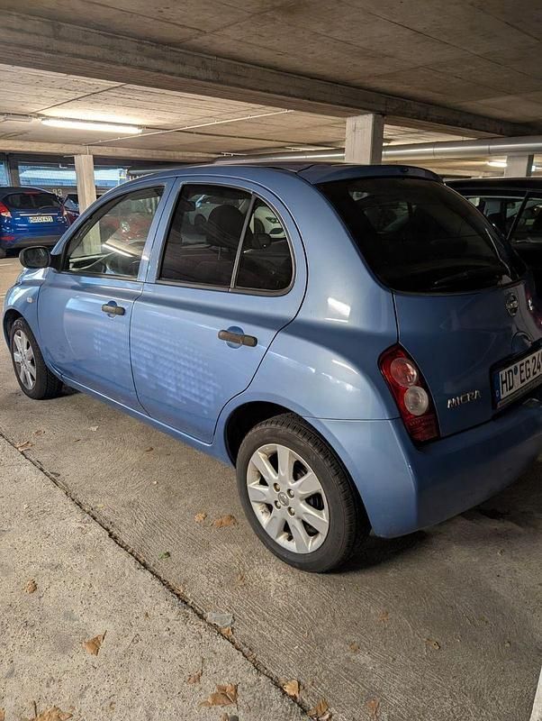 Blau Gebraucht 2004 Nissan Micra Acenta Kleinwagen | 750 € (Guter Preis) - Bild 1/4