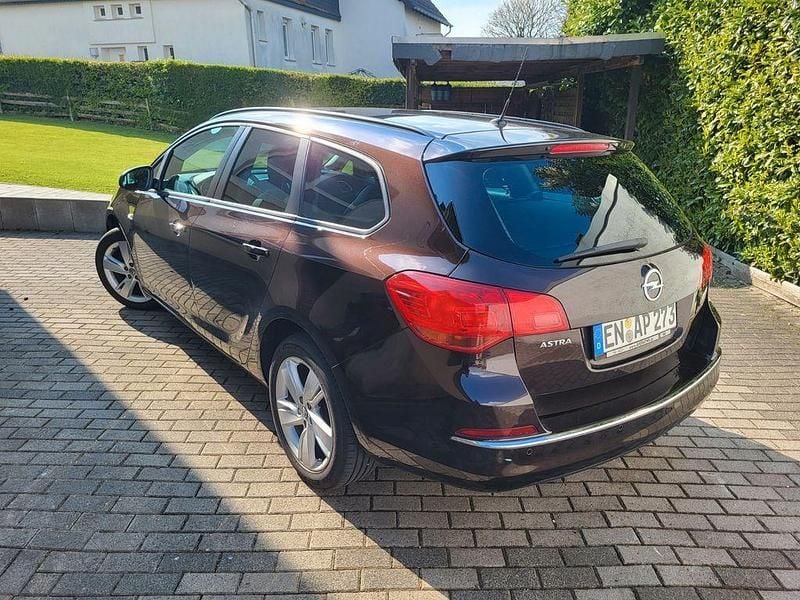 Gebraucht Opel Astra Eco 120 PS (88 kW) 2015 Braun Kombi