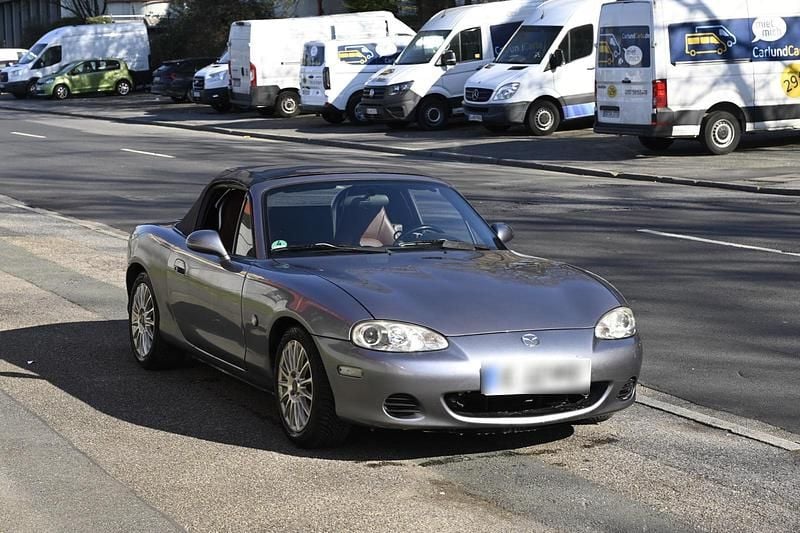 Gebraucht Mazda MX5 Edition 110 PS (80 kW) 2002 Grau Cabrio