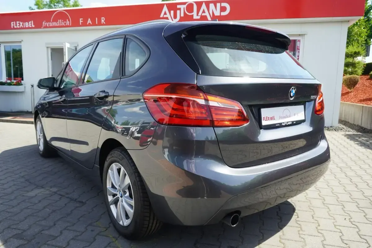 Gebraucht BMW 218 Advantage 136 PS (100 kW) 2016 Grau
